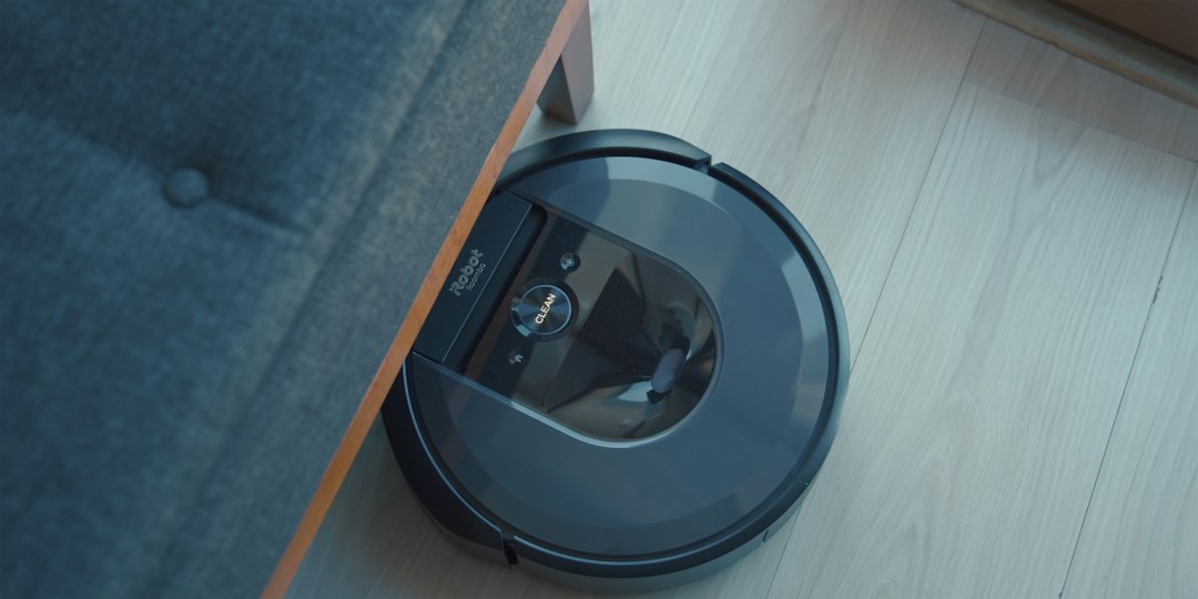 Services Robot vacuum cleaner under the sofa
